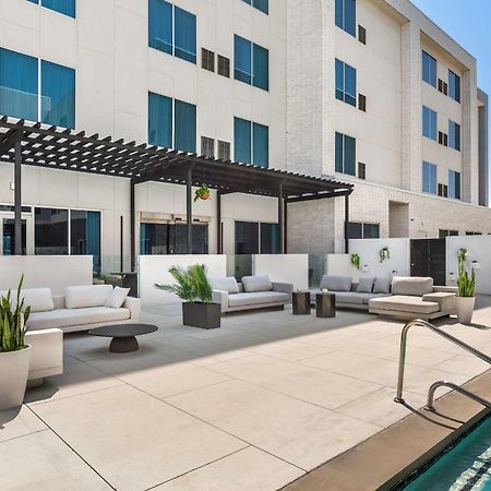 Cambria Hotel Waco University Riverfront 외부 사진