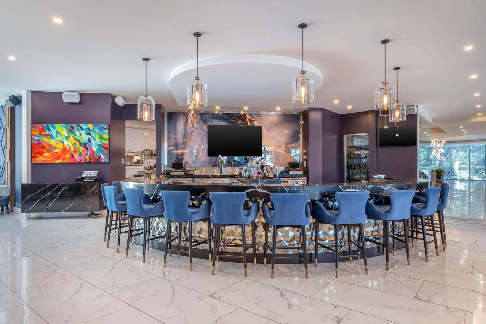 Cambria Hotel Waco University Riverfront 외부 사진