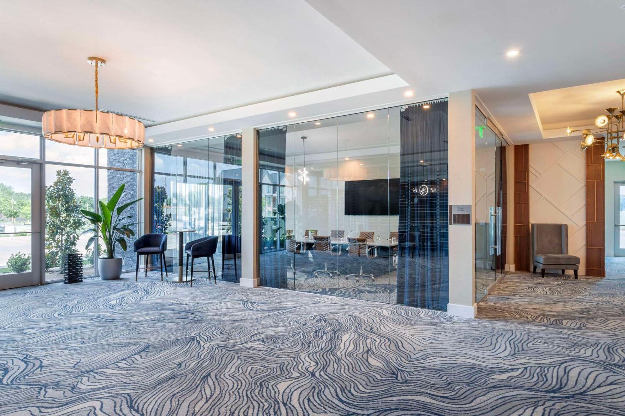 Cambria Hotel Waco University Riverfront 외부 사진