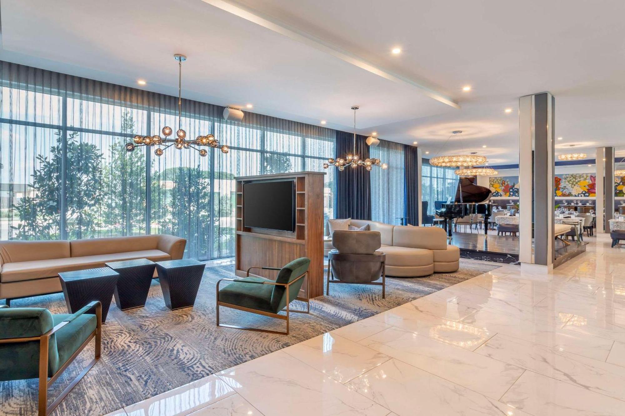 Cambria Hotel Waco University Riverfront 외부 사진