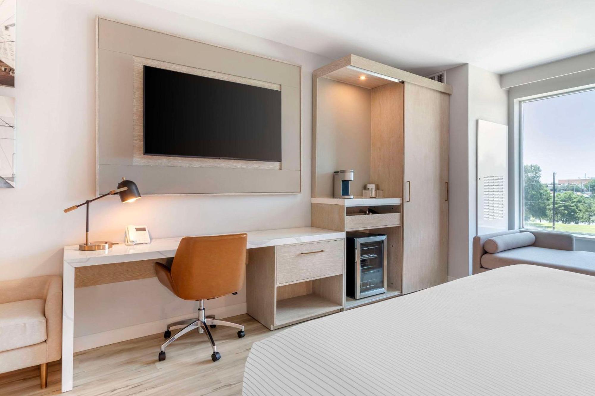 Cambria Hotel Waco University Riverfront 외부 사진